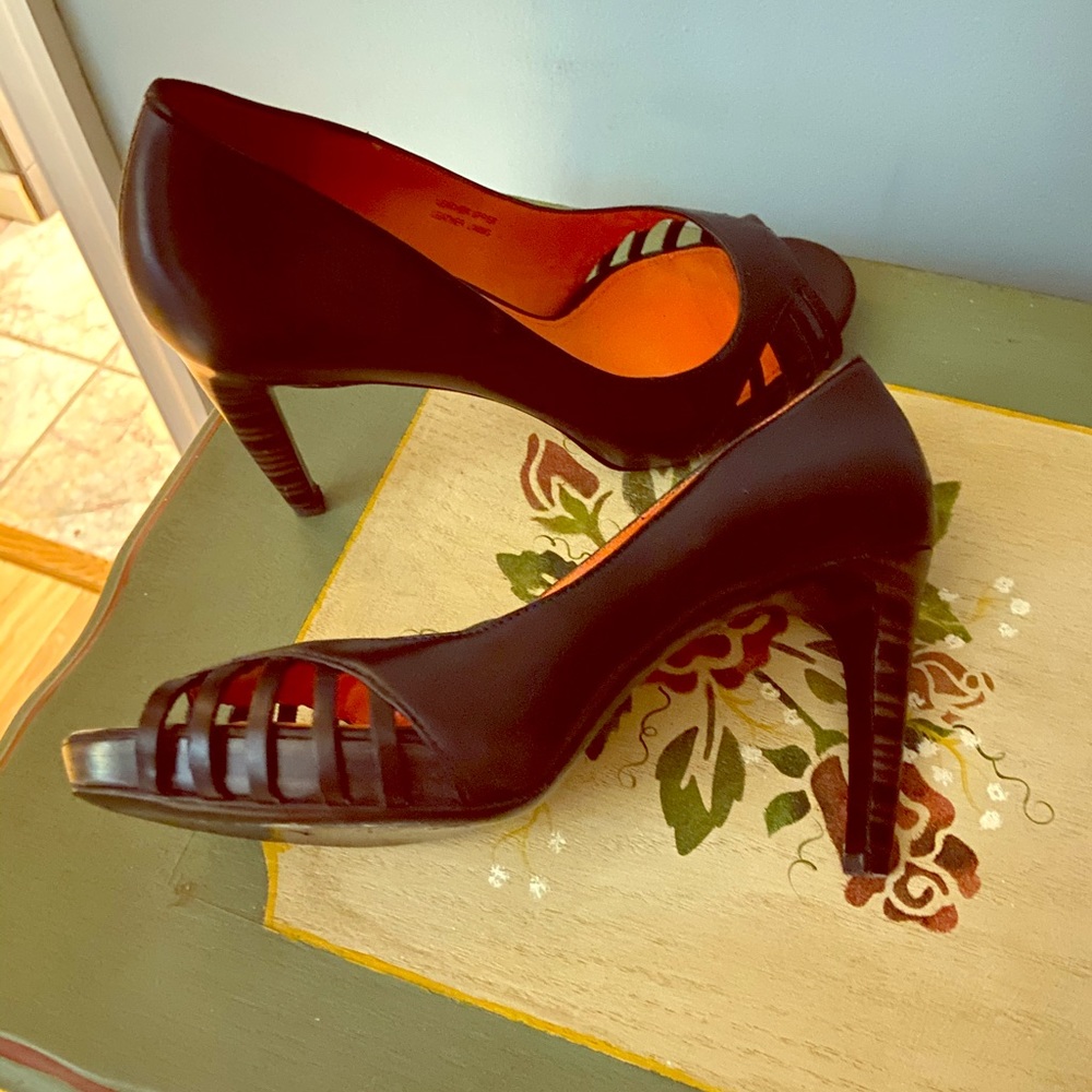 Gorgeous Via Spiga Heels